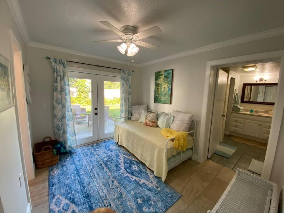 Rock Ridge I. Private And Close To Everything. Holiday home *